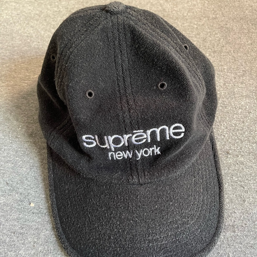 Supreme Hat - Black